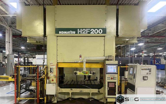 200 ton Komatsu Metal Stamping Servo Press Model H2F200, Year 2003!
