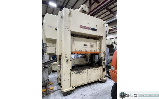 200 ton Niagara SE2-200-72-42 UH, Used Straight Side Mechanical Metal Stamping Press For Sale, Year 1995