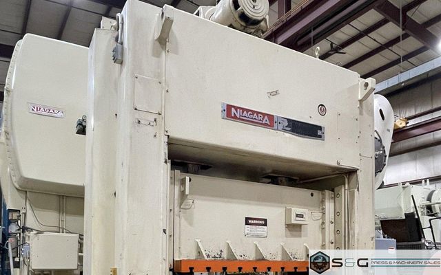 200 ton Niagara SE2-200-72-42 UH, Used Straight Side Mechanical Metal Stamping Press For Sale, Year 1995