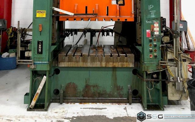 200 ton Brown Boggs SS2-200-60-42 Straight Side Press, New 1993