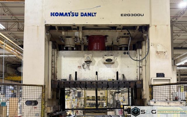 1991 KOMATSU E2G-300U 300 Ton Straight Side Press - Used Metal Stamping Press