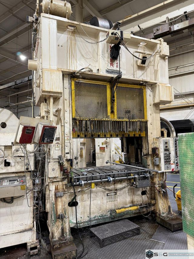 200-ton Minster E2-200-72-42 Straight Side Metal Stamping Press - Double Crank, Single Action Year 1987
