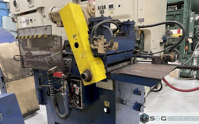 18" Dallas Double Gripper Air Feed with Straightener Model D500-18