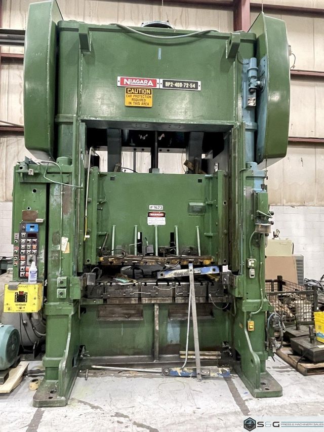 400 ton Niagara BP2-400-72-54 Used Straight Side Mechanical Metal Stamping Press For Sale, Year 1988