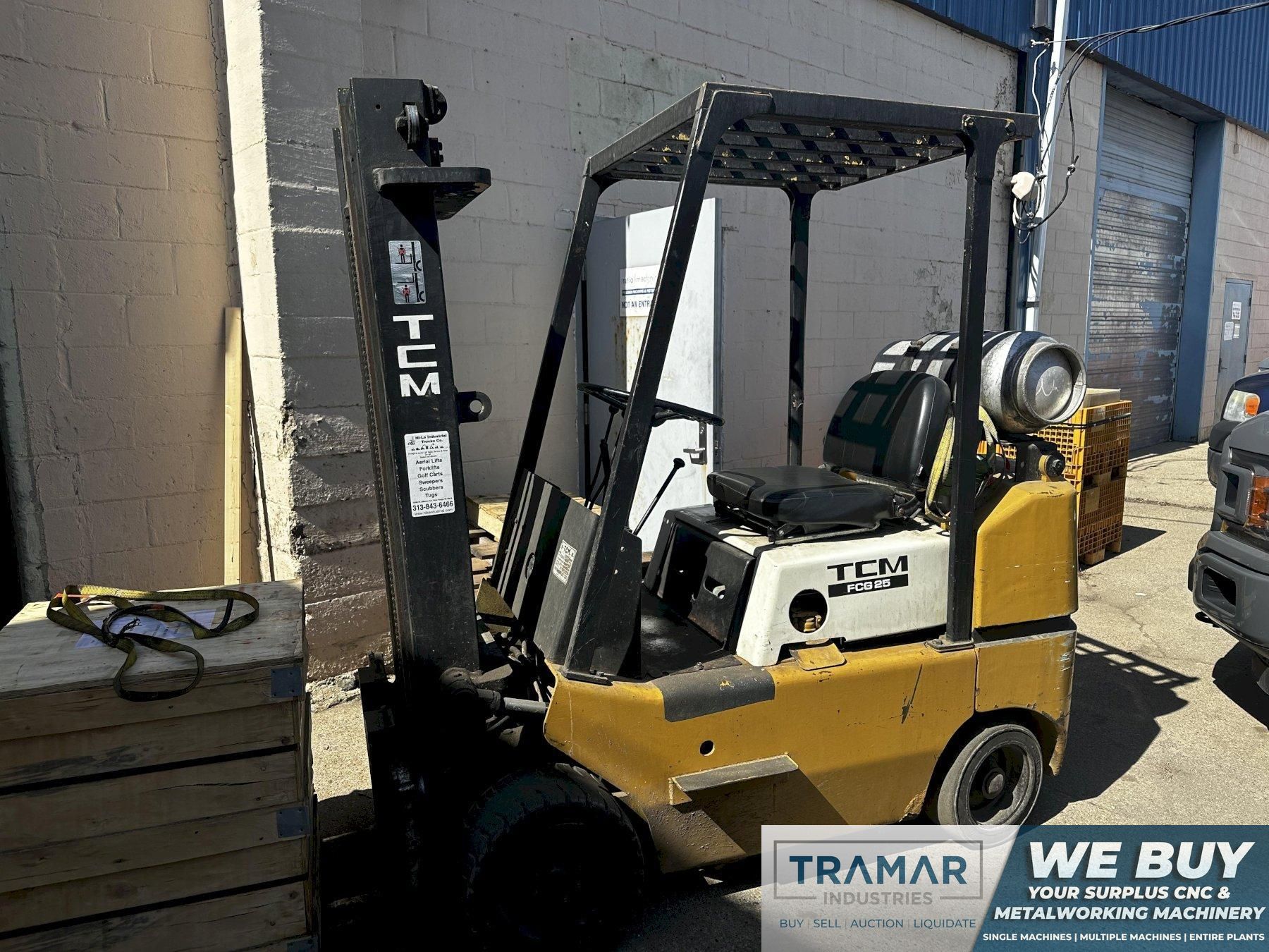 TCM FCG25 LP Fork Lift Truck 5,000lbs Capacity