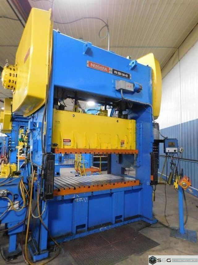 250 ton Niagara Straight Side Used Mechanical Metal Stamping Press Model# PN-250-84-42, Year 1991