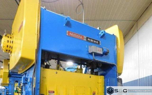 250 ton Niagara Straight Side Used Mechanical Metal Stamping Press Model# PN-250-84-42, Year 1991