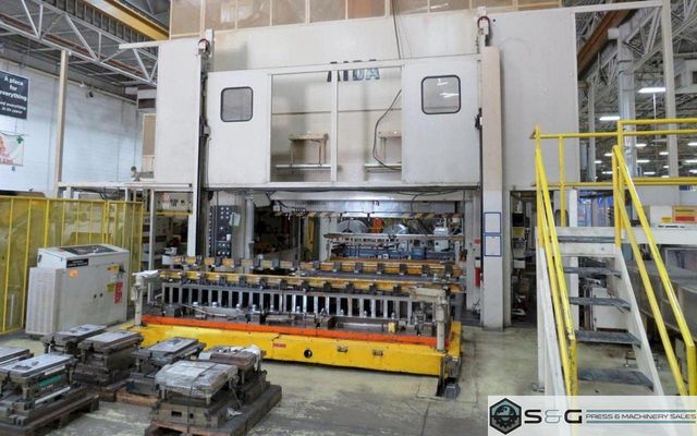 500 metric Ton Aida TMX-S2 Straight Side Double Crank Mechanical Metal Stamping Press, Year 1995