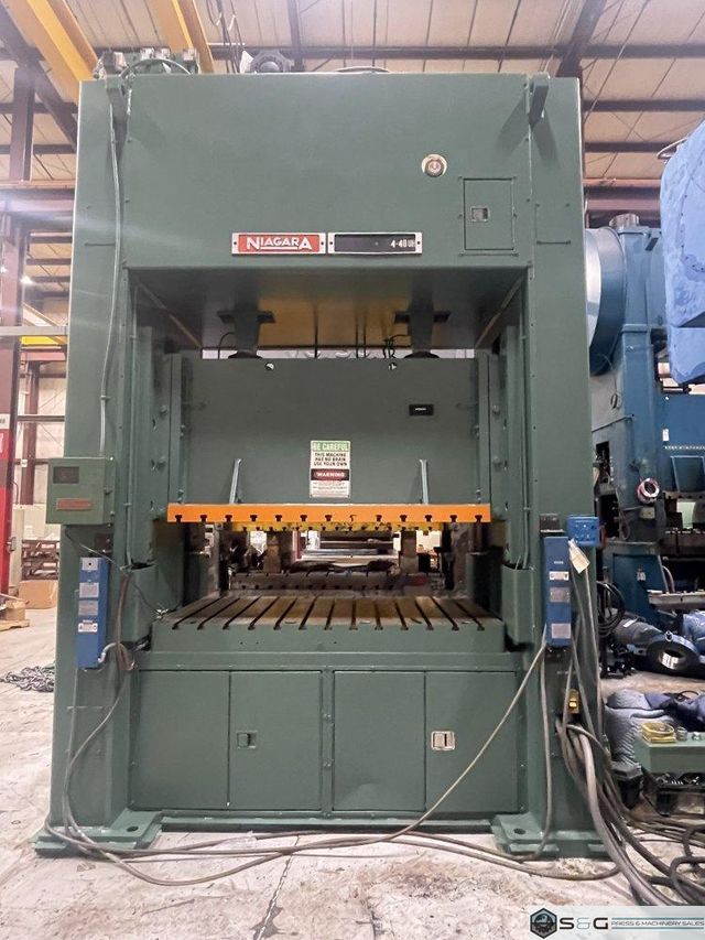 300-ton Niagara SE2-300-84-48 UH, 330 ton Straight Side Double Crank Mechanical Metal Stamping Press For Sale, Year 1992
