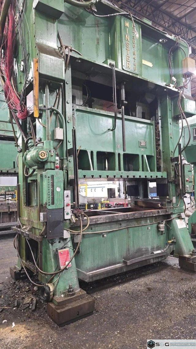 High-speed 300-ton Minster Hevi-Stamper Straight Side Mechanical Press For Sale, Year 1984
