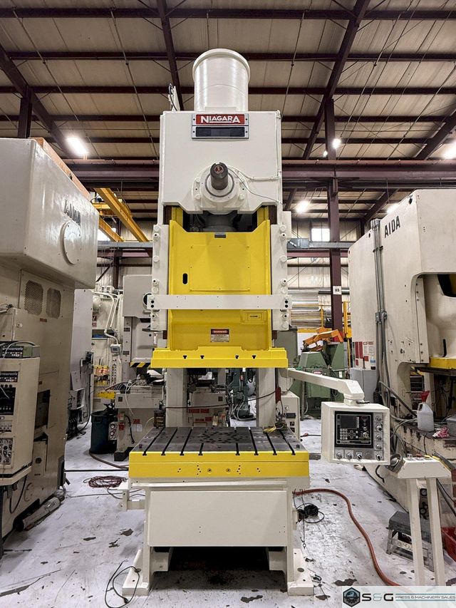 250 Ton NIAGARA E-250 OBS / Gap Frame Used Mechanical Metal Stamping Press For Sale, Under Power!