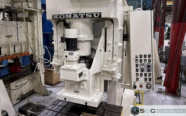 110 ton Komatsu OBS Used Single Crank Gap Frame Mechanical Metal Stamping Press For Sale, Can be seen under power!