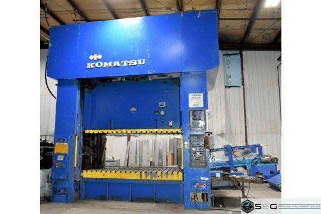 500 ton Komatsu Model E2P 500 Straight Side Metal Stamping Press For Sale, Year 1988 - Reconditioned