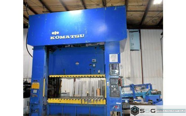 500 ton Komatsu Model E2P 500 Straight Side Metal Stamping Press For Sale, Year 1988 - Reconditioned