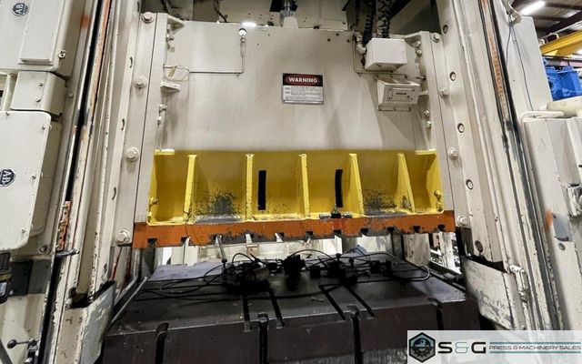 300 ton Niagara SC2-300-72-42P Used Straight Side Double Crank Mechanical Metal Stamping Press For Sale, Year 1980