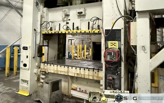 300-ton Komatsu Straight Side Mechanical Press For Sale Model #E2G-300U