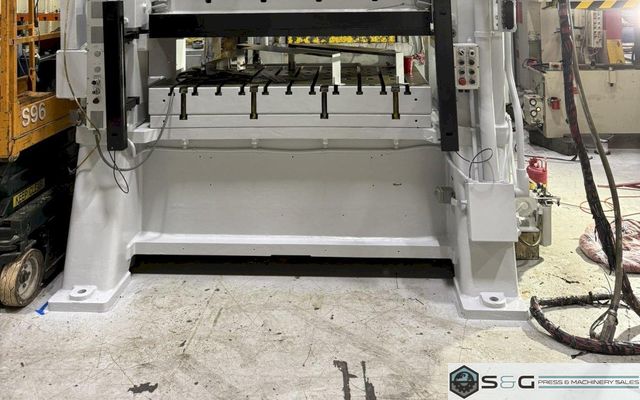 200-ton Minster E2-200-72-42 Hevi-Stamper Straight Side Stamping Press For Sale, Year 1981