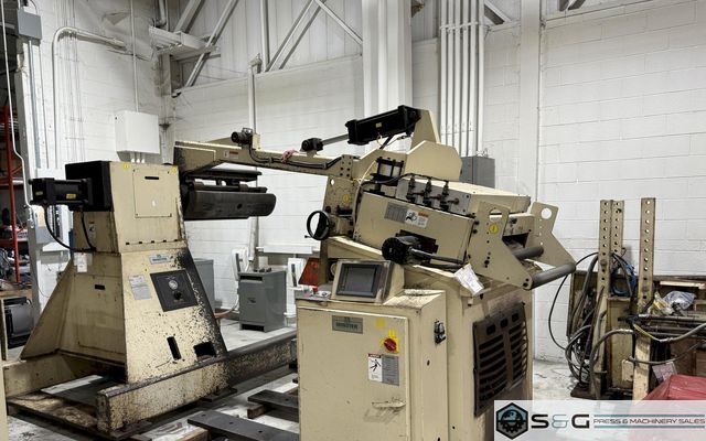 24,000 lbs. x 32" Width Minster Coil Reel and Minster Powered Straightener,  Model#MRH20-38S & MSH30-32-7, Year 2007