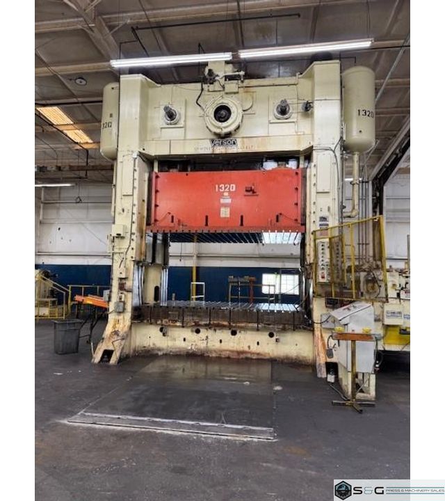 1000 ton Verson S4-1000-144-84T Straight Side Mechanical Stamping Press For Sale