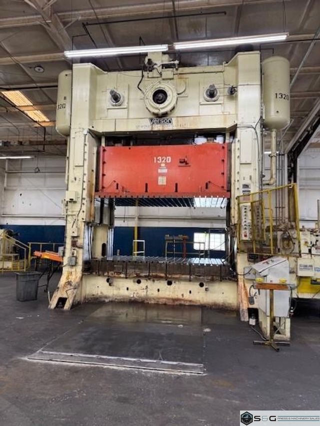 1000 ton Verson S4-1000-144-84T Straight Side Mechanical Stamping Press For Sale