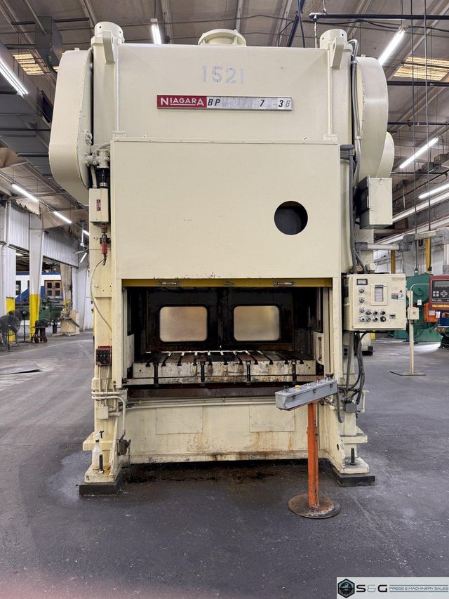 200 ton Niagara BP2-200-72-36 Straight Side Double Crank Press For Sale