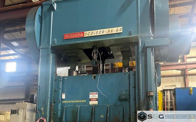 600 ton Niagara SC2-600-96-60 Used Straight Side Mechanical Metal Stamping Press For Sale, Year 1986