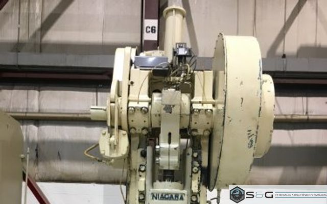 90 Ton Niagara AF-5, Used Mechanical Metal Stamping Gap Frame Press For Sale