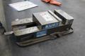 Kurt D-675 6" Machine Vise, 6" Jaws, Handle- Auction Item