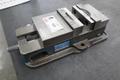 Kurt D-675 6" Machine Vise, Steel Jaws, Handle- Auction Item
