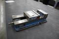 Kurt D-688 6" Machine Vise, Steel Jaws, Handle- Auction Item