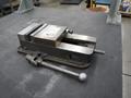 Kurt D-675 6" Machine Vise, Steel Jaws, Handle- Auction Item
