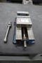 Kurt D-688 6" Machine Vise, Steel Jaws, Handle- Auction Item