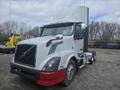 Volvo VNL Day Cab Semi Truck, 2015 – Volvo D13, I-Shift, Air Ride