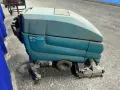 TENNANT 38” FLOOR SCRUBBER  -  5700 XD