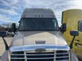 2015 Freightliner Cascadia Sleeper – Detroit DD15 455HP – Eaton 10 Speed – Tandem Axle Highway Tractor