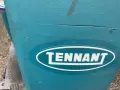 TENNANT 31 GALLONS FLOOR SCRUBBER   -  T7