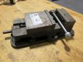 Kurt D-60 6&quot; Machine Vise W/ Jaws &amp; Handle- Auction Item
