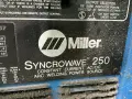 MILLER 250 A WELDER  -  SYNCROWAVE 250