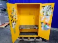LYON 45 GAL FLAMMABLE LIQUID STORAGE CABINET