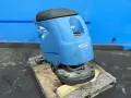 GLOBAL INDUSTRIAL FLOOR SCRUBBER DRYER  -  261990