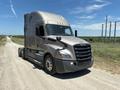 2020 Freightliner Cascadia 126 3AKJHHDR2LSKC0465
