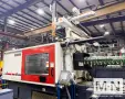 725 TON 140 OZ MILACRON MODEL MS725 INJECTION M0LDING MACHINE MFG 2015