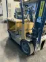 CATERPILLAR 1600 LBS ELECTRIC FORK LIFT   -  2EC25