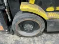 HYSTER 5400 LBS ELECTRIC FORKLIFT  -  E60Z-33