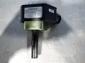 NAMCO CONTROLS 3000 PSI MISC. CYLINDICATOR PROXIMITY SENSORS  -  EE210-38760 / EE210-37880