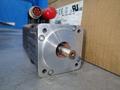 ALLEN BRADLEY .62 KW AC SERVO MOTOR  -  MPL-A220T-V074AA