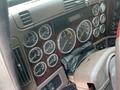 Freightliner Coronado Glider Truck – Detroit Series 60 12.7L, 500HP, 70″ Sleeper, Air Ride, 2017