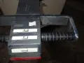 CROWN 3000 LBS ELECTRIC STRADDLE LIFT  -  30WTT-S