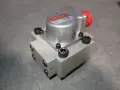 MOOG SERVO VALVE  -  J076-150