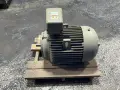 40 HP MOTOR   -  5KS324SAA1037